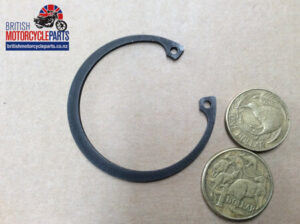 37-1044 Bearing Retainer Circlip QD - Triumph